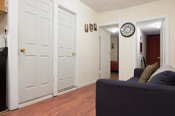 Rented by Michael Cohan, LREB | media 27