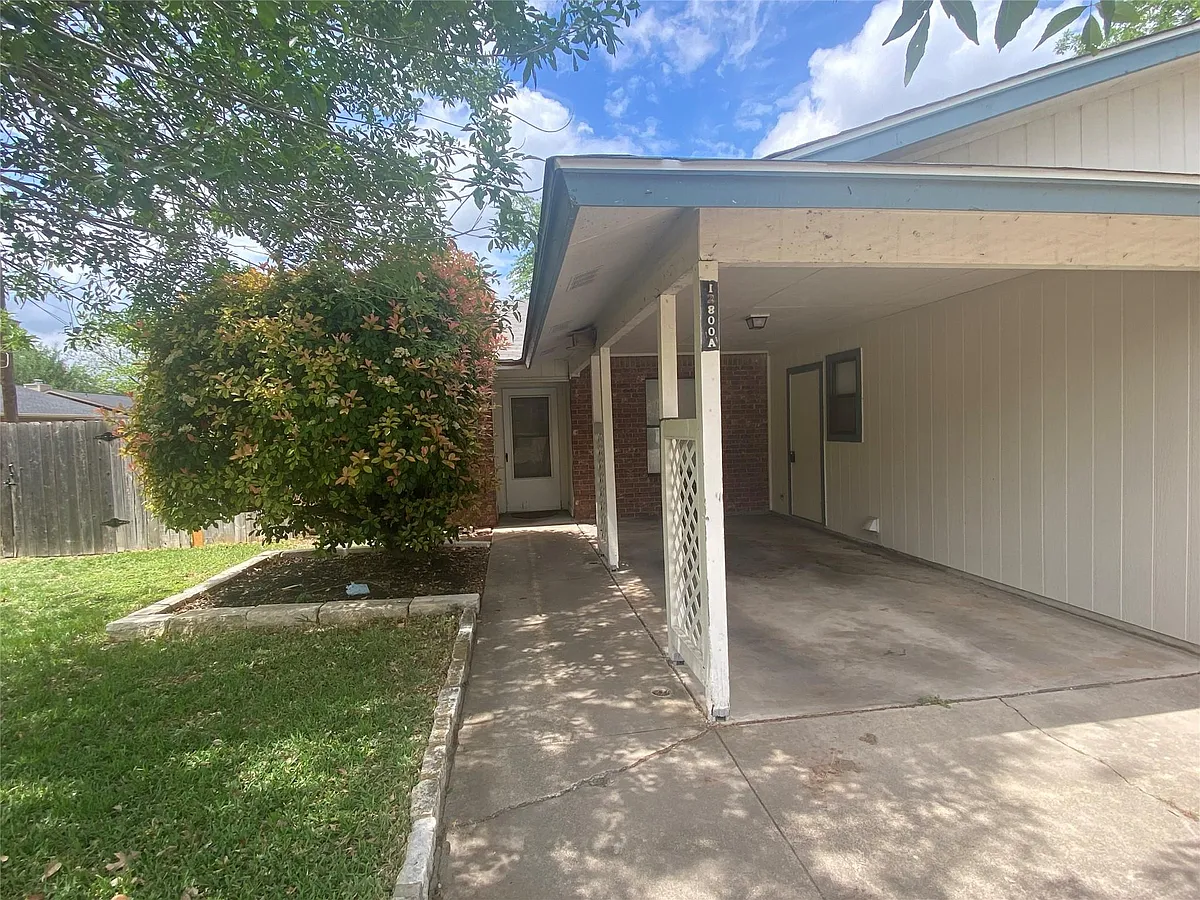 Building Photo - 12800 Old San Antonio Rd #A