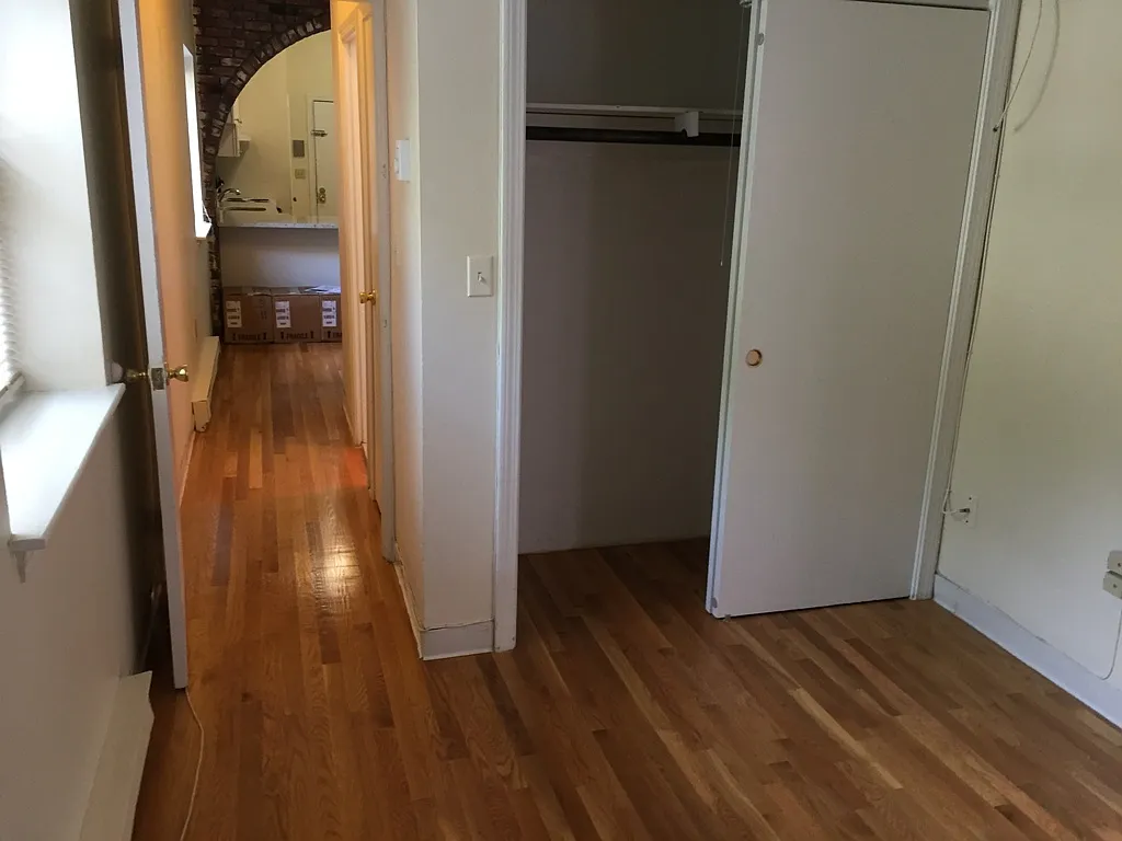 1 bed, 500 sqft, $2,500 — Photo 3