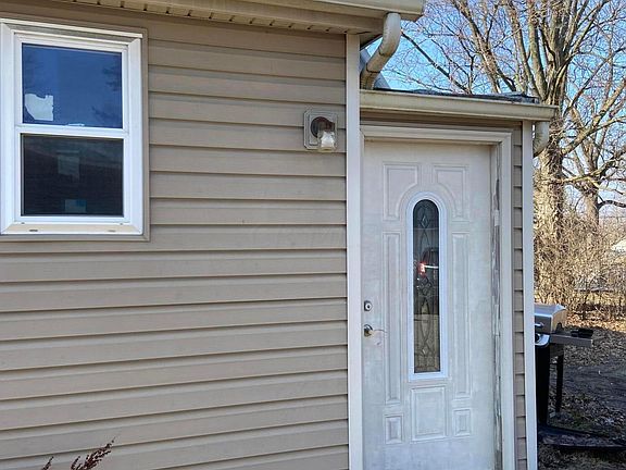 5th image of 256 Lincoln Ave #1 & 2
