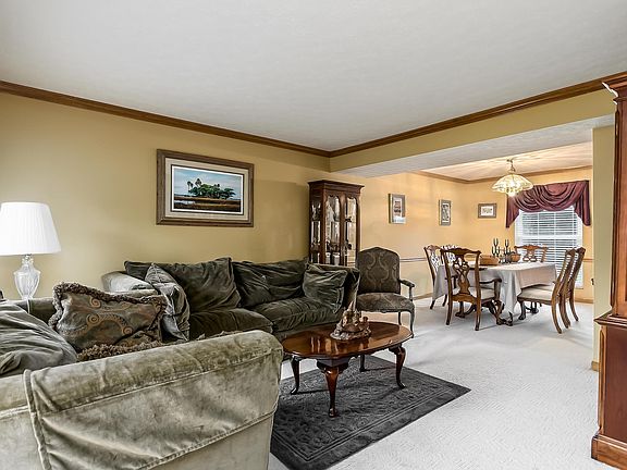 3rd image of 5400 Red Wynne Ln