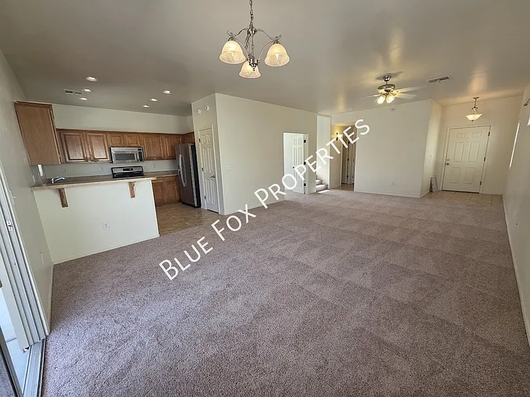 3508 W Lost Village Ln — Photo 3