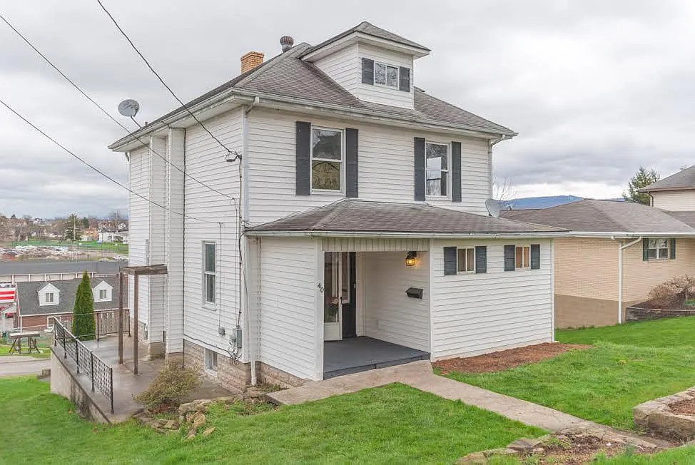 40 Paisley Ave photo 1