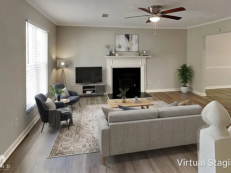 2139 Victoria Pl — Photo 3