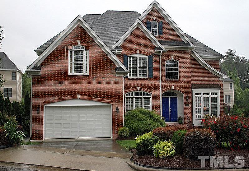 1st image of 605 Oxboro Cir
