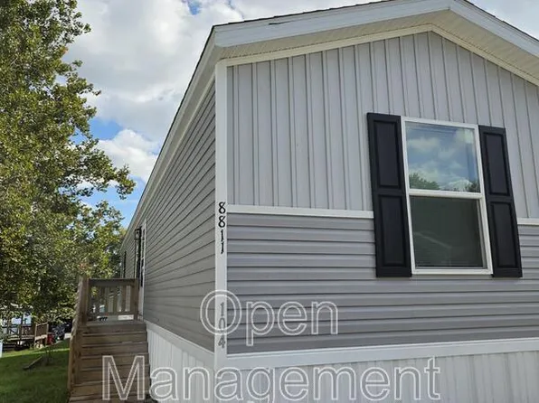 8811 NE 107th St Lot 104, Kansas City, MO 64157