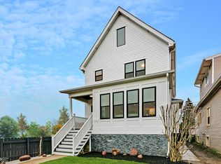 4625 W Addison St, Chicago, IL 60641