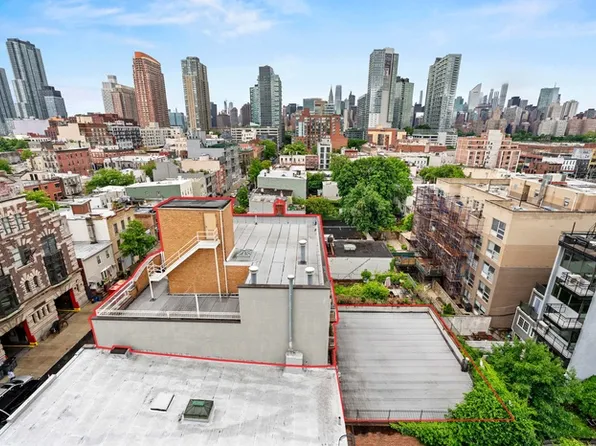 10-43 47th Avenue image 2 of 13