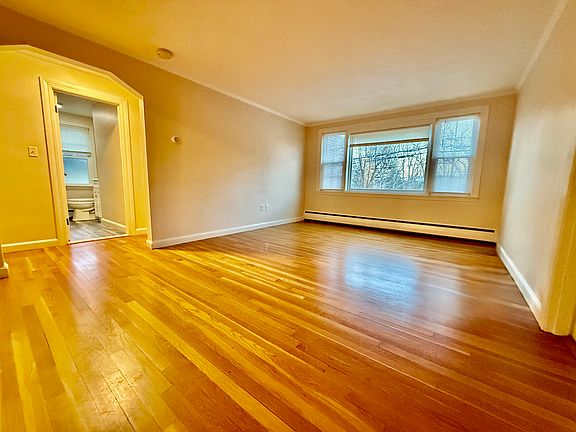 3rd image of 4833 Washington St #2