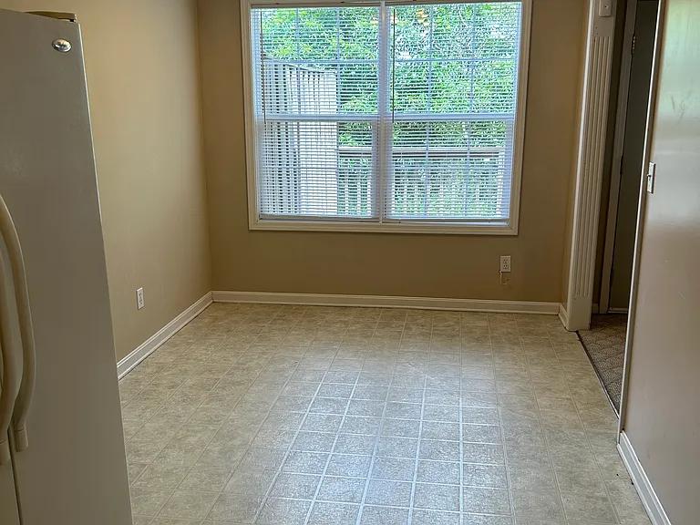 139 Darby Woods Ct — Photo 3