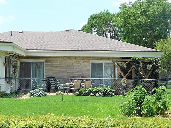 4th image of 232 E Orchard Dr