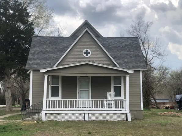 706 Jefferson St, Lyndon, KS 66451