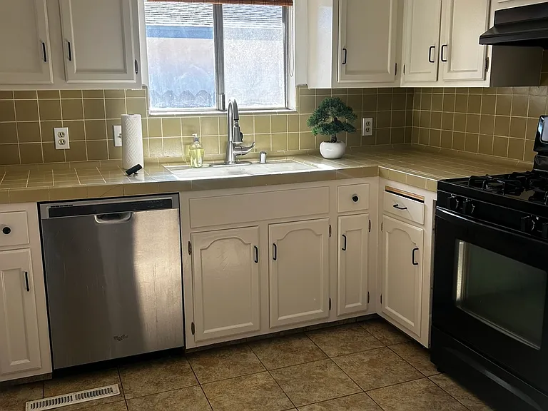 6515 N Orchard St — Photo 3