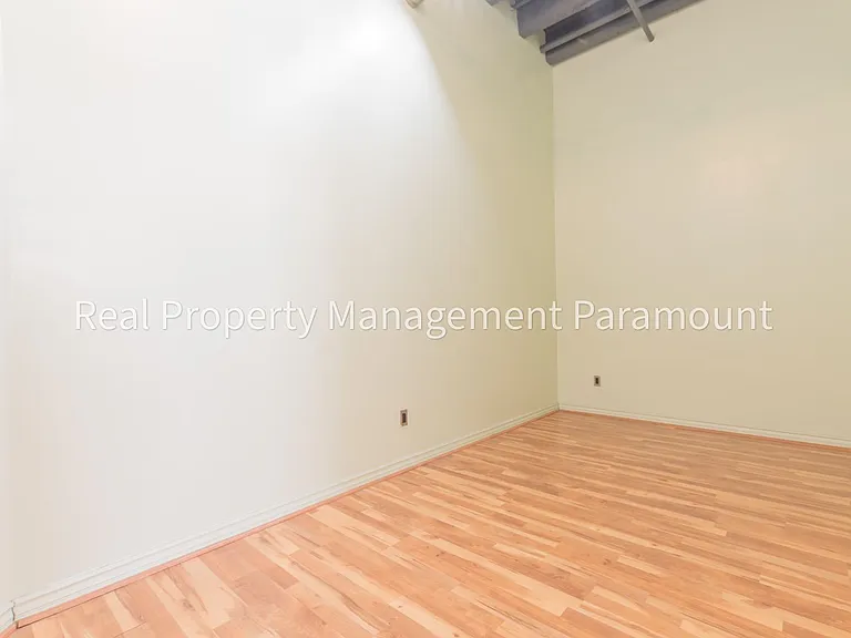 312 W 5th St #213 — Photo 12