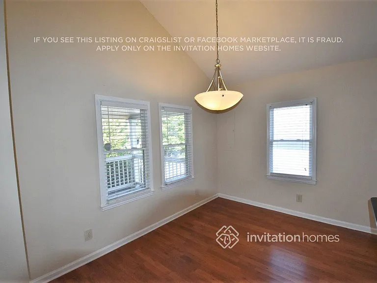 1551 New St NE — Photo 5
