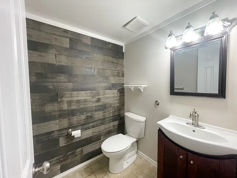 916 Appleby Ct — Photo 17