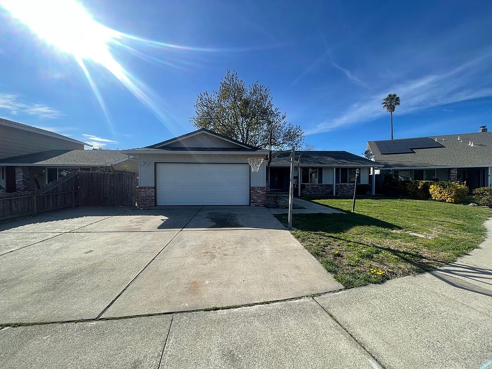 1st image of 9843 Hickock Dr
