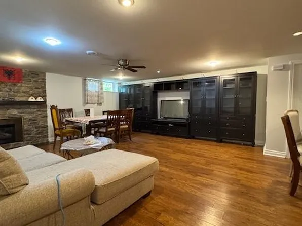 2171 Corsair Rd, Mississauga, ON L5A 2L7