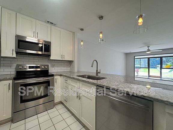 5th image of 1507 Military Cutoff Rd APT 111