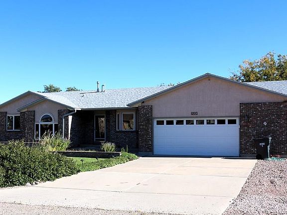 3rd image of 528 W Golfwood Dr