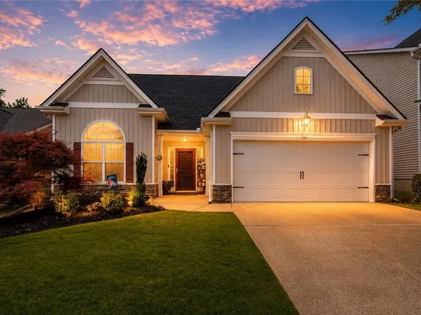 129 Village Dr, Canton, GA 30114