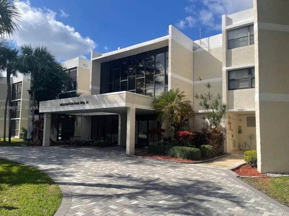 16500 Golf Club Rd APT 204, Weston, FL 33326