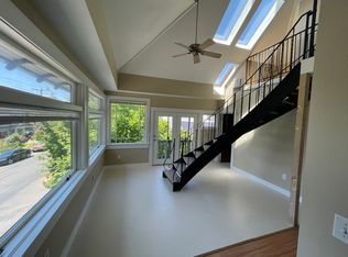 2035-2039 SE Cesar E Chavez Blvd #3835-3839, Portland, OR 97214