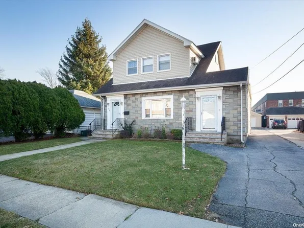 126 Walnut Street, Lynbrook, NY 11563