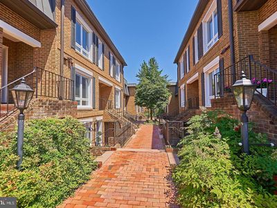 2121D N Monroe St, Arlington, VA, 22207