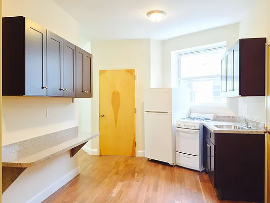 Sold by Matthew Gros-Werter, LREB  | media 17