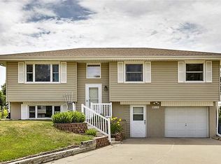 13009 Boyd Cir, Omaha, NE 68164