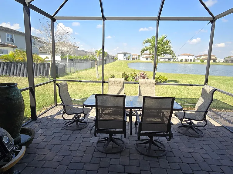 12737 NW Milestone Pl — Photo 23