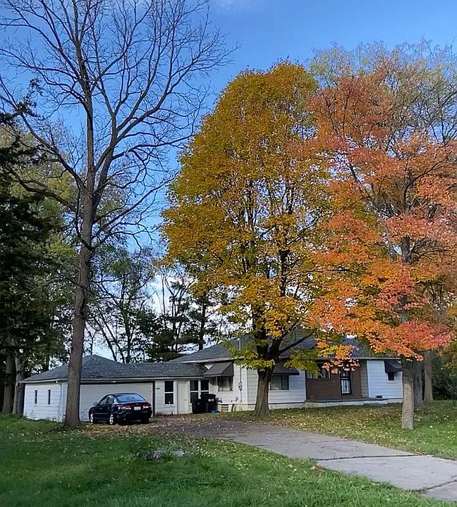 2nd image of 6747 Garden Dr