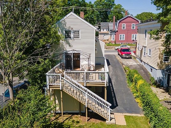 3rd image of 25 Forest St