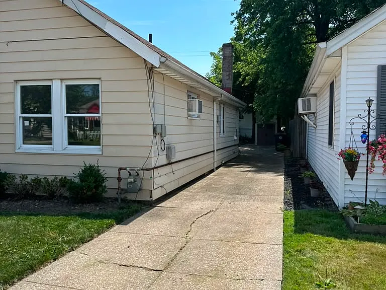 11913 Erwin Ave — Photo 25