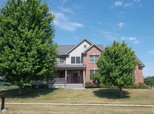 1019 Freedom Cir, Sycamore, IL 60178