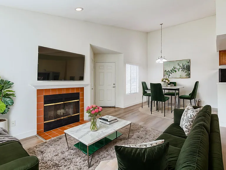 Rancho Hillside Apartments — Photo 20