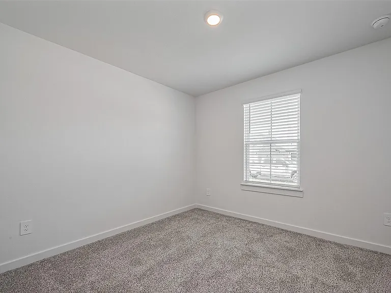 1535 Merulana Ln — Photo 6