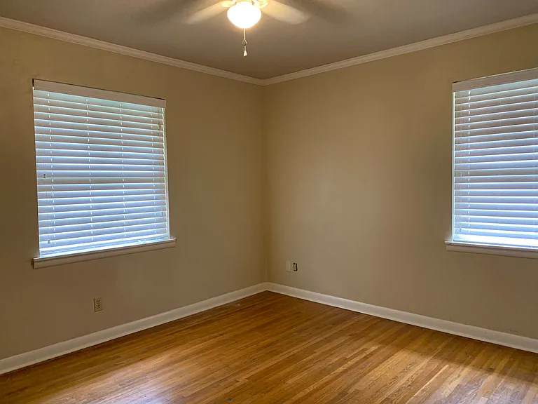 4511 Greenway Dr — Photo 10