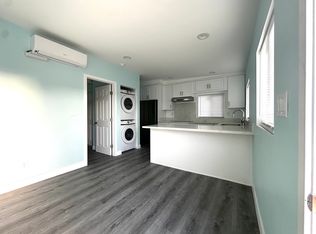 919 England St, Huntington Beach, CA 92648