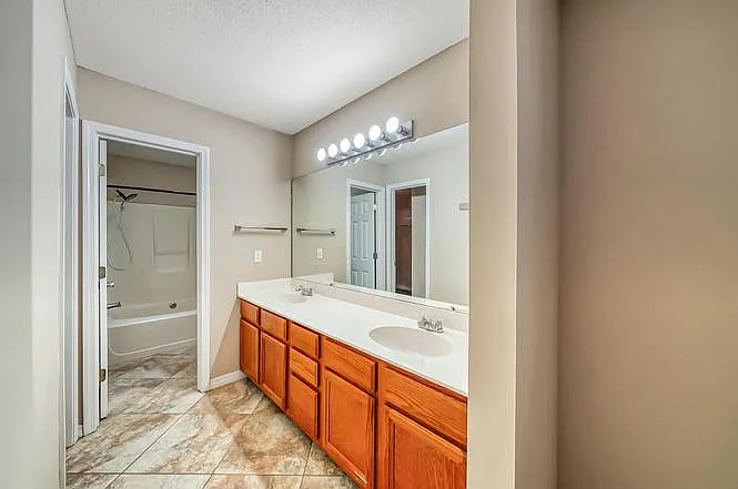 301 Ashley Dr — Photo 18