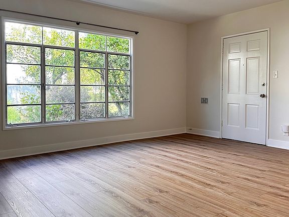 2nd image of 507 Avondale Ave #507