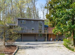 3400 Woodside Rd, Louisville, KY 40222