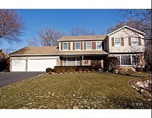1st image of 744 Duxbury Ln