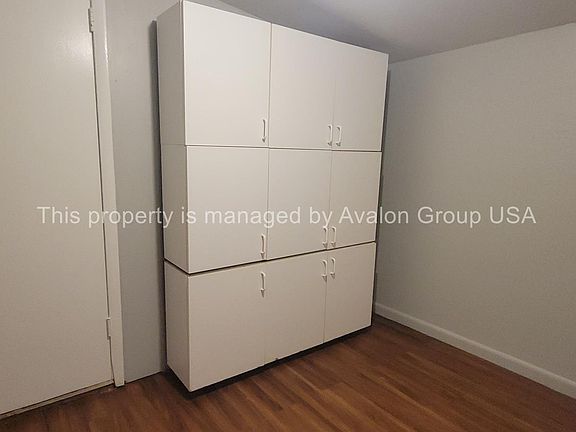 3rd image of 275 Blairmore Blvd E