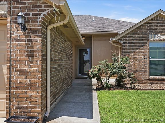 5th image of 3525 Tecumseh Dr