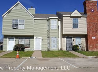 9443 Olde Towne Row, Dallas, TX 75227