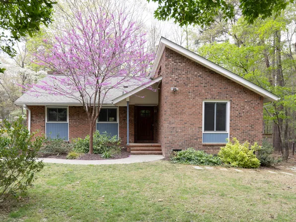 212 Blueridge Rd, Carrboro, NC 27510
