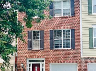 43068 Francis Sq, Chantilly, VA 20152