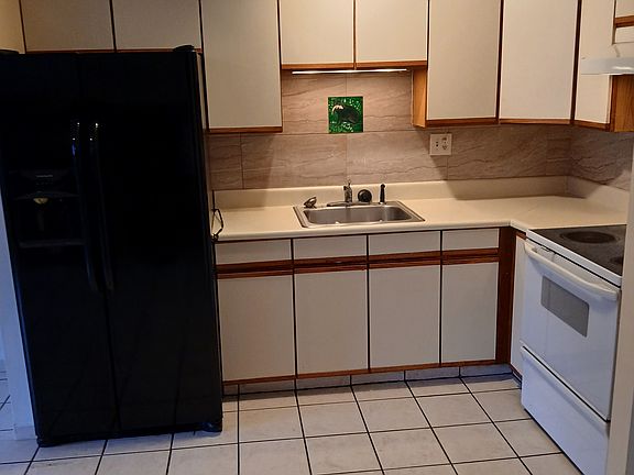 2nd image of 820 NE 23drive